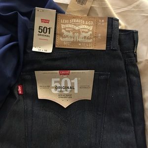 Champion shoes size 7y and men’s Levi’s size 32/34